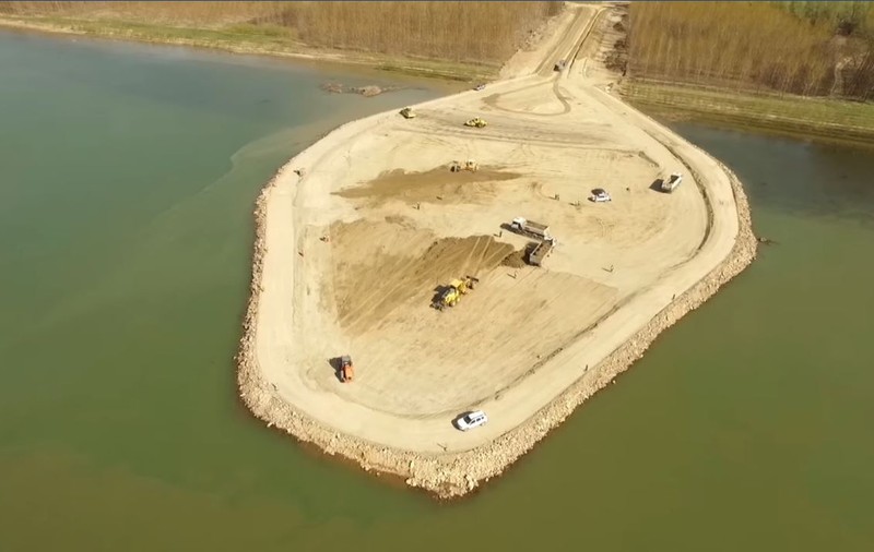 Cum arată șantierul podului suspendat peste Dunăre de la Brăila. Imagini din dronă cu cel mai complex proiect de infrastructură din România / VIDEO