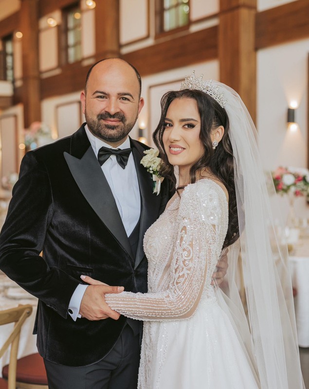 Nuntă fastuoasă în muzica populară. Matilda Pascal Cojocărița a fost soacră mare la căsătoria fiului Horațiu Cigu cu cântăreața Georgiana