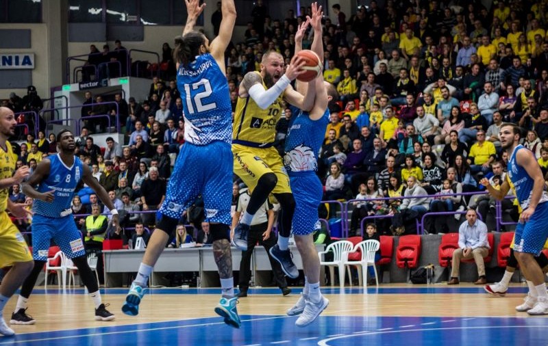 Liga Națională de baschet masculin, etapa a 20-a. Liderul CSU Sibiu a bătut la Tg. Mureș. Steaua a învins Timba, Clujul a trecut de Craiova