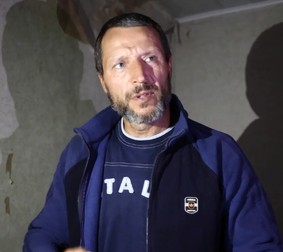 Maxim, 50 de ani, a fost reținut într-una dintre camerele de tortură înființate de ruși la Izium