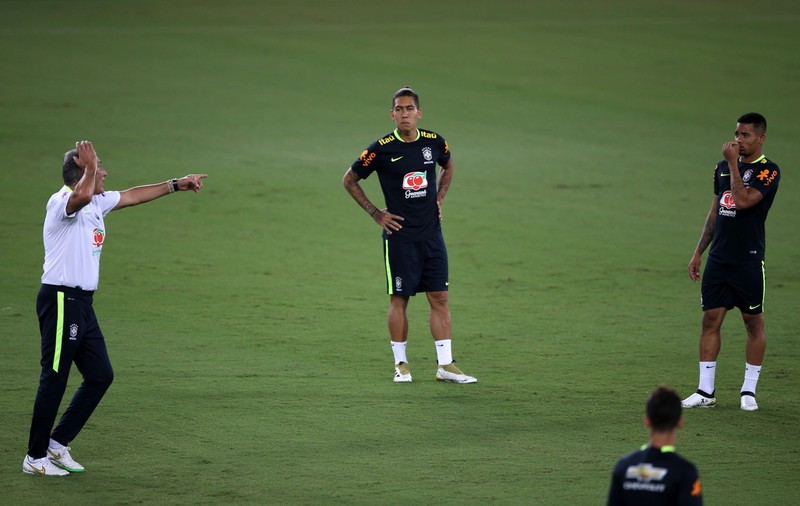 Perù-Brazilia 0-2. Seleção strălucește cu Tite. A egalat un record de pe vremea lui Pelé