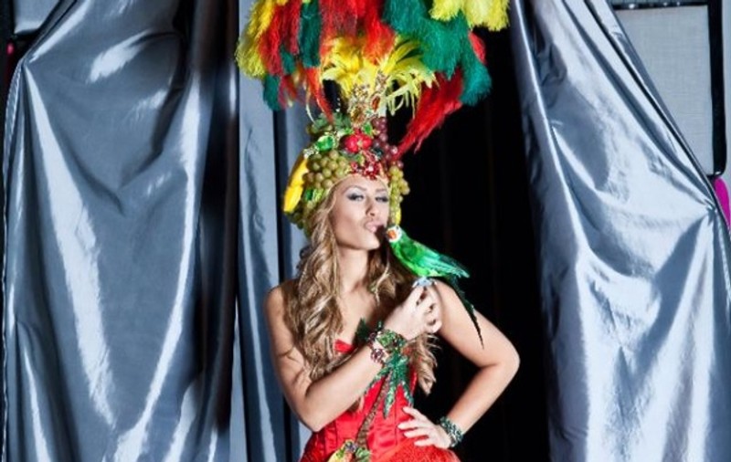 Linda Teodosiu cântă la Carnavalul de la Koln