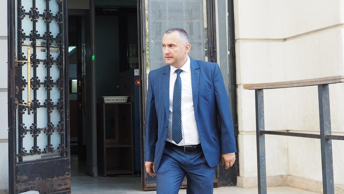 Procurorul Lucian Onea la una dintre înfățișările recente la instanțele de judecată care i-au judecat revocarea din DNA FOTO Ionuț Mureșan