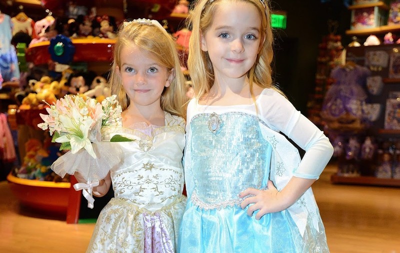 Sărbătoarea care BAGĂ GROAZA-N BUZUNARELE părinților: Elsa, Sofia și Batman sunt personajele în care se vor costuma copiii de Halloween  