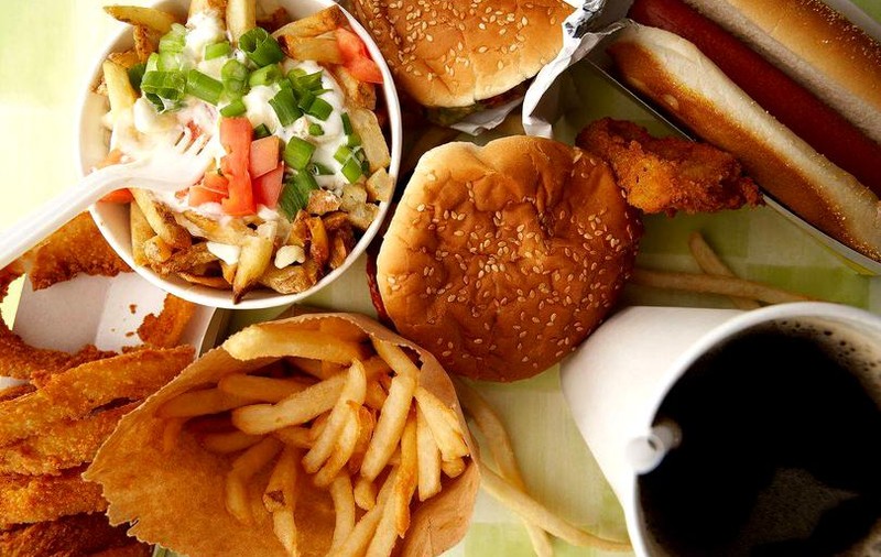 Șobolan prăjit pe grătar, într-un fast-food din Statele Unite. Ce s-a întâmplat cu angajatul care a publicat imaginile șocante / VIDEO