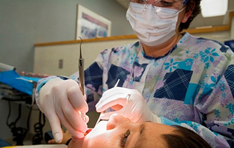 A înghiţit o freză dentară