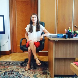 Irina Ursu este specializată în comunicare politică | Sursa foto: Facebook