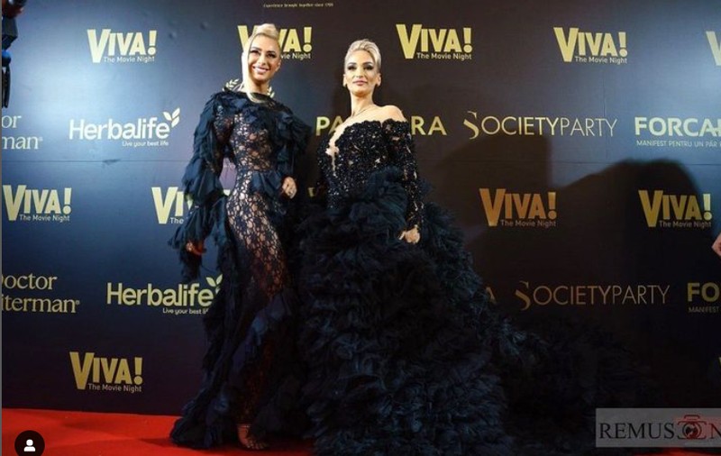 Anamaria Prodan, apariție spectaculoasă la petrecerea VIVA! A purtat o rochie transparentă și a venit la eveniment cu dricul