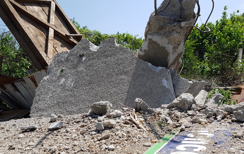 VIDEO | Când va fi gata pasajul auto de la Domneşti? Compania de Drumuri a început demolarea construcţiilor din zonă