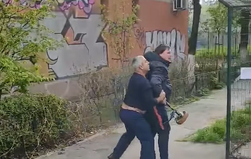 Șoferul STB care a bătut un livrator pe bicicletă a fost concediat