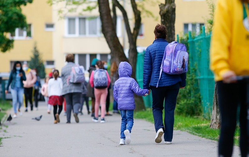 Cîmpeanu, după decizia de a nu închide școlile: „Nu copiii sunt responsabili de sănătatea părinților și bunicilor nevaccinați”
