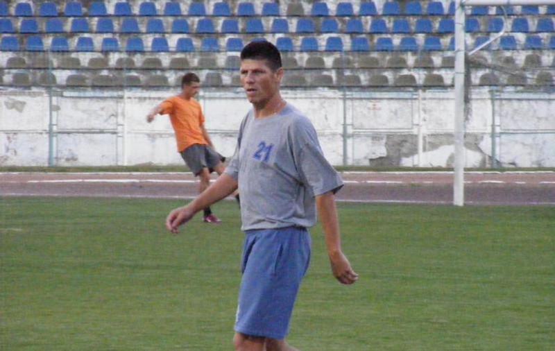 Tragedie în fotbalul românesc! Infarct pe teren! A murit un fost fotbalist de la FCM Bacău