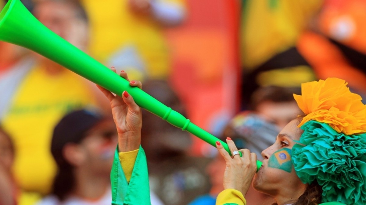 0-272135-vuvuzela_epa.jpg