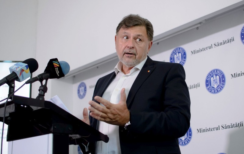 Bolnavii de cancer nu mai au timp, dar ministrul Rafila întârzie să-i ajute: „În România, pacientul oncologic luptă mai mult cu sistemul decât cu boala”