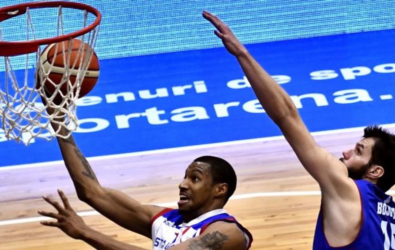Victorii pentru Steaua și U Cluj în Liga Națională de baschet