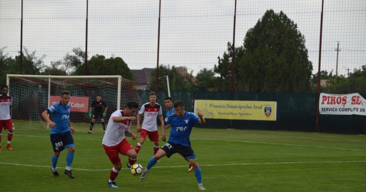 UTA Arad a pus ochii pe un jucător de la FCSB. Ce transferuri a mai făcut ”Bătrâna Doamnă”
