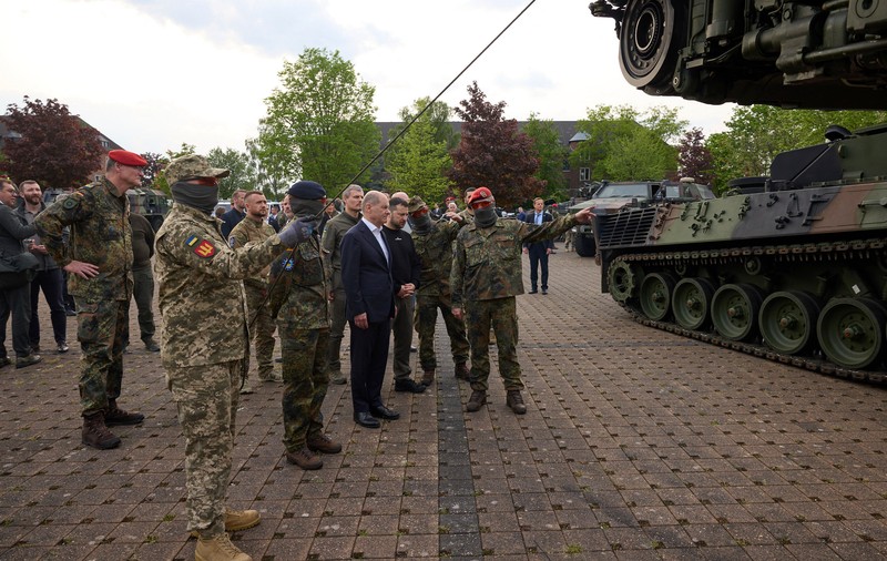 Olaf Scholz le reproșează statelor UE că sprijinul militar acordat Ucrainei este „insuficient”