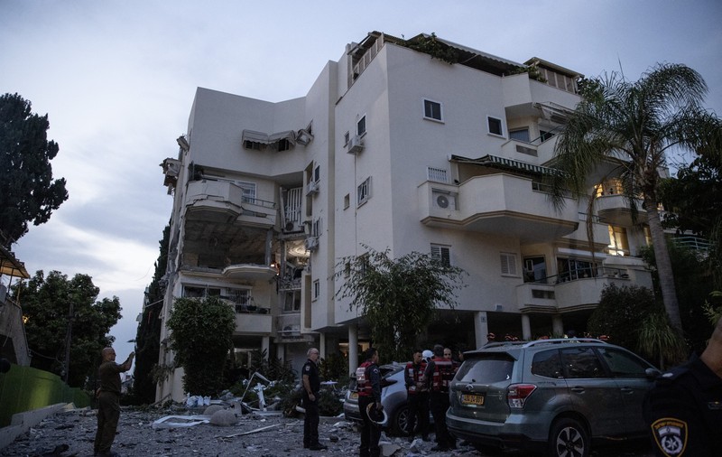 Un mort și doi răniți, în Israel, după ce o rachetă trasă de militanții palestinieni din Fâșia Gaza a lovit o clădire din orașul Rehovot