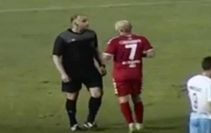 Arbitrul sârb Srdan Obradovici a fost arestat 30 de zile pentru că a acordat un penalty imaginar | VIDEO