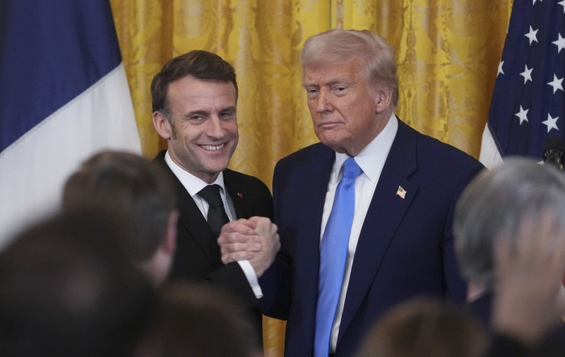O vânătaie pe mâna dreaptă naște speculații despre starea de sănătate a lui Donald Trump. Casa Albă: „Le strânge mâna mai mult decât orice alt preşedinte din istorie”