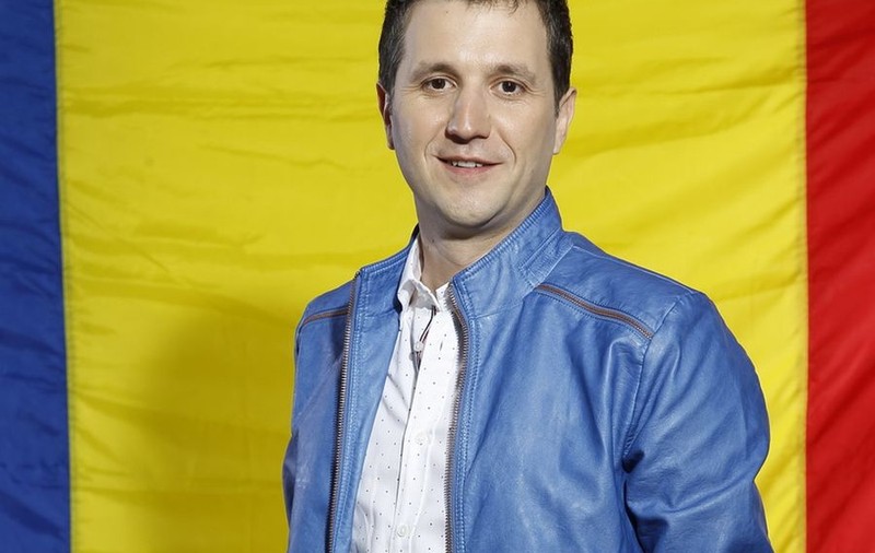 DANSEZ PENTRU TINE. IMAGINILE NU TREBUIE RATATE.  Andi Moisescu, în duet cu Mihai Petre