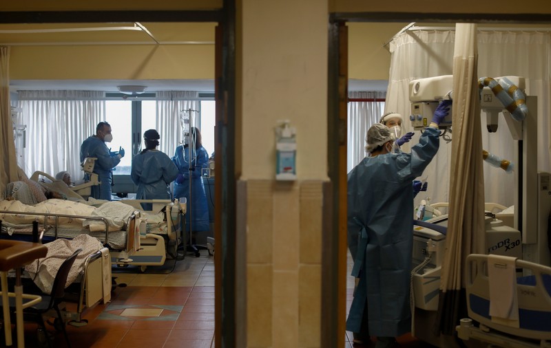 O jumătate de milion de decese asociate COVID de la descoperirea Omicron, anunță OMS