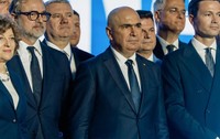 Ilie Bolojan și mai mulți lideri ai PNL
