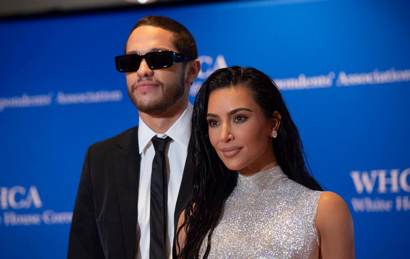 Kim Kardashian și Pete Davidson s-au despărțit după 9 luni de relație. Ce s-a întâmplat între cei doi îndrăgostiți