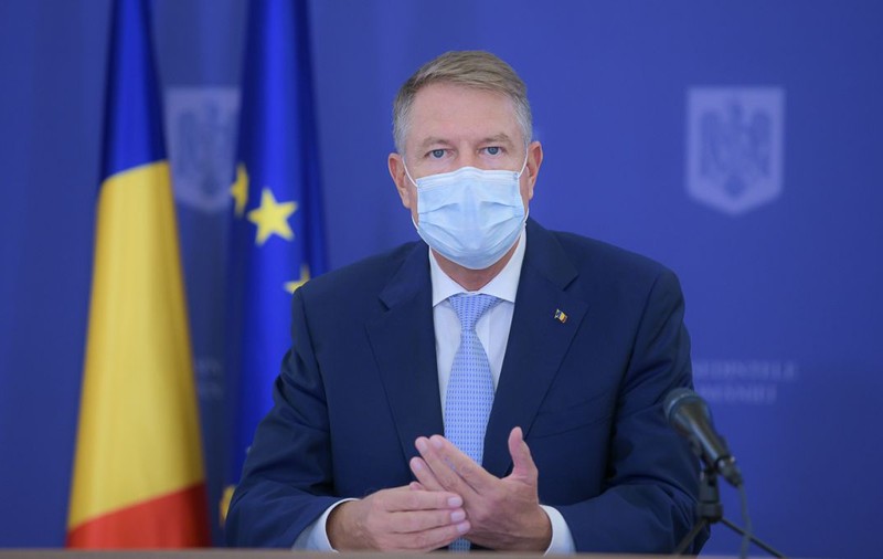 Site-ul Școala 9 l-a întrebat pe Klaus Iohannis care sunt studiile pe care se bazează ca să închidă școlile. Ce date a prezentat președintele