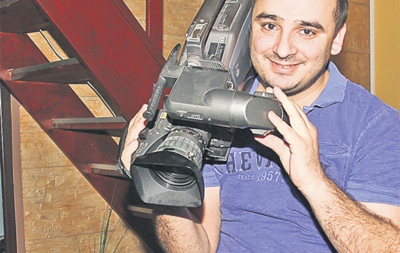 Trimitem un manelist la Eurovision? Liviu Mititelu a trecut de preselecţia pentru concursul din Azerbaidjan