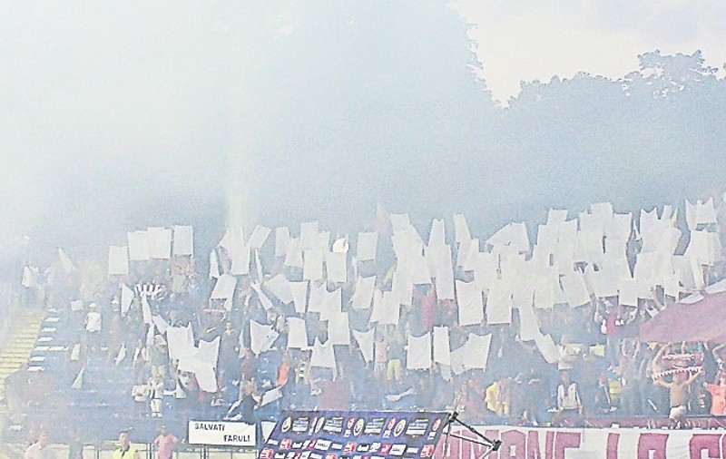 Rivali de-o viaţă, suporteri lui CFR şi ai lui «U» se solidarizează: Nu mai vor să intre pe stadion la derby-ul Clujului