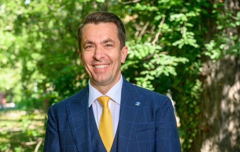 „Hairstylistul vedetelor”, numit șef la Oficiul Național pentru Jocuri de Noroc, scrie G4Media. Cristi Pascu: „Nu pot să spun că am o experiență”