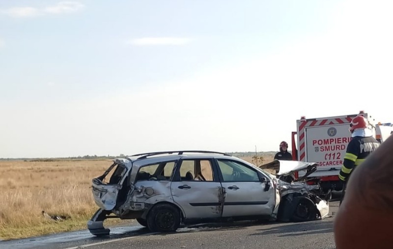 Șase răniți în urma unui accident în Buzău. Una dintre mașinile implicate este o ambulanță