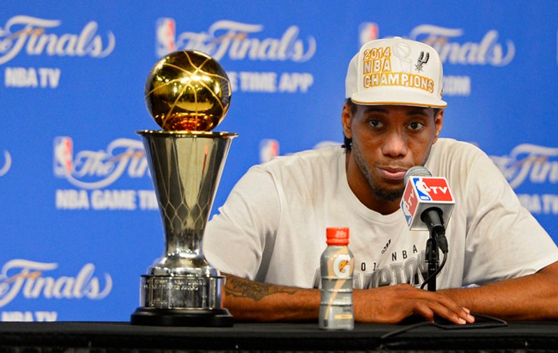 Povestea lui Kawhi Leonard, senzația din NBA! ^Tatăl i-a fost ucis de către o bandă!