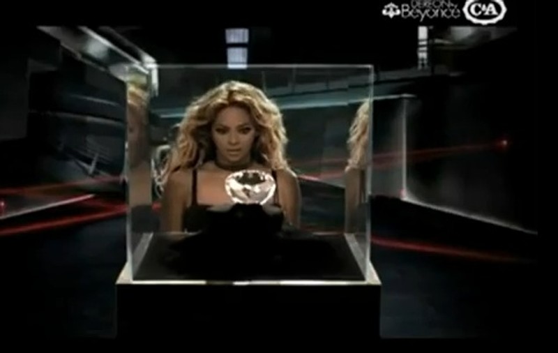 Video | Beyonce, răpitoare şi flexibilă într-o reclamă C&A