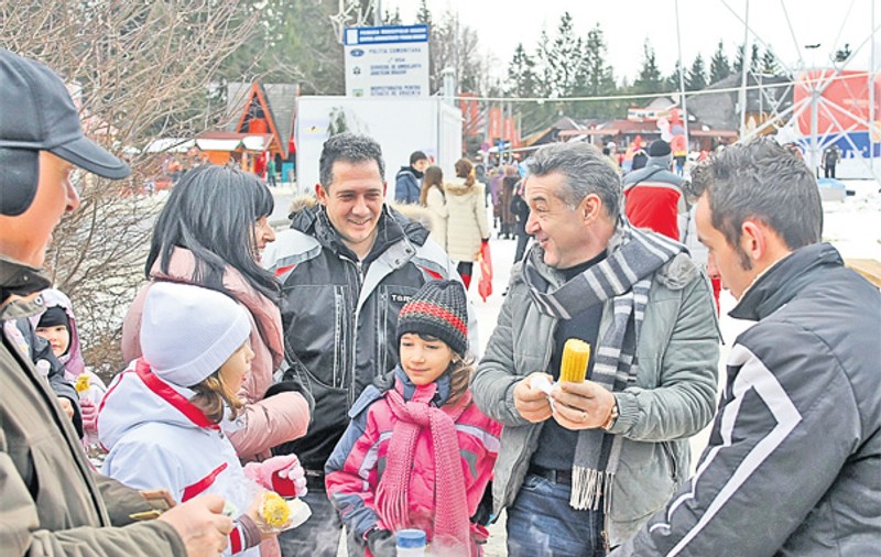 Pentru Revelion, Gigi Becali a apelat la Copos: «Ajută-mă, că plătesc înainte!»