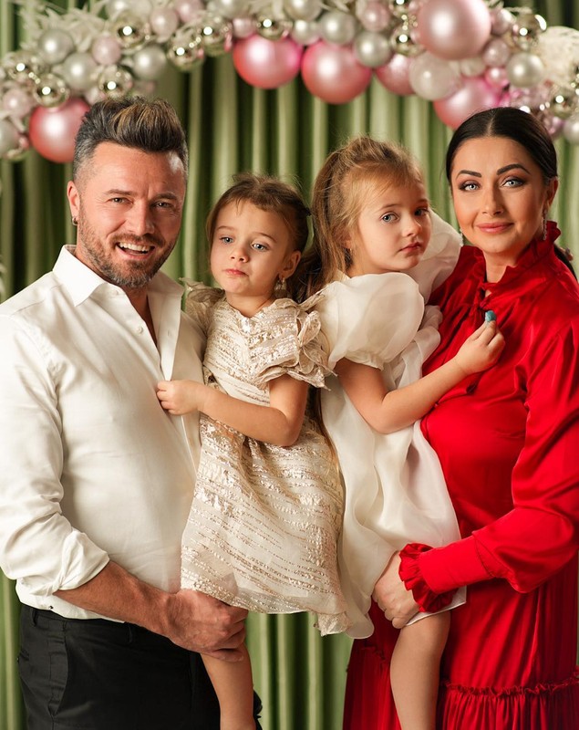 Gabriela Cristea a făcut un test de sarcină recent. Cum a reacționat Cristina Șișcanu: „Unde cresc doi, crește și al treilea”