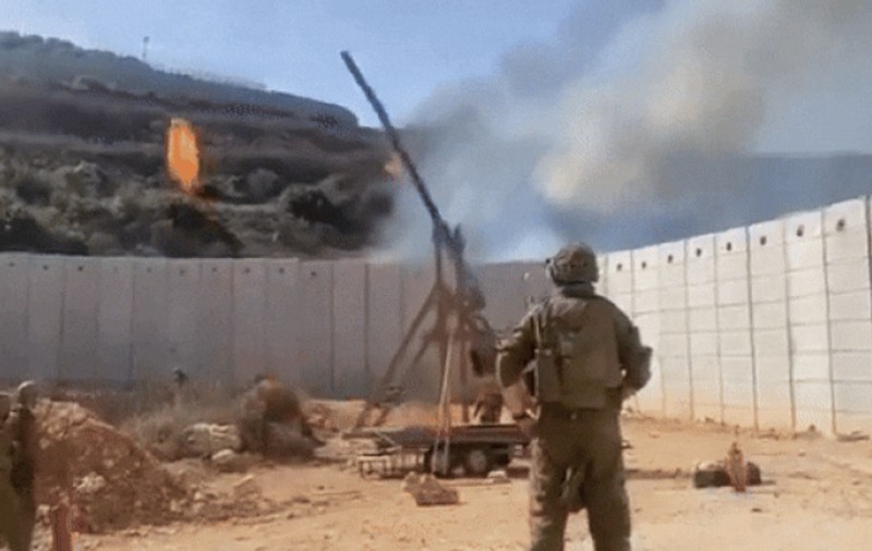 Arme medievale folosite de armata israeliană la graniţa cu Liban: „Este o iniţiativă locală” | VIDEO
