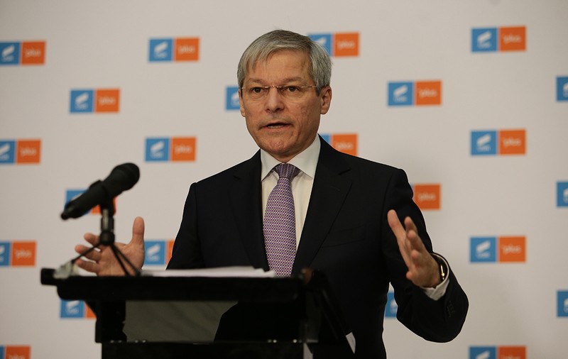 Dacian Cioloș, despre discuțiile dintre PNL și PSD: „Urmează să se nască o alianță toxică, care are ca scop păstrarea privilegiilor”