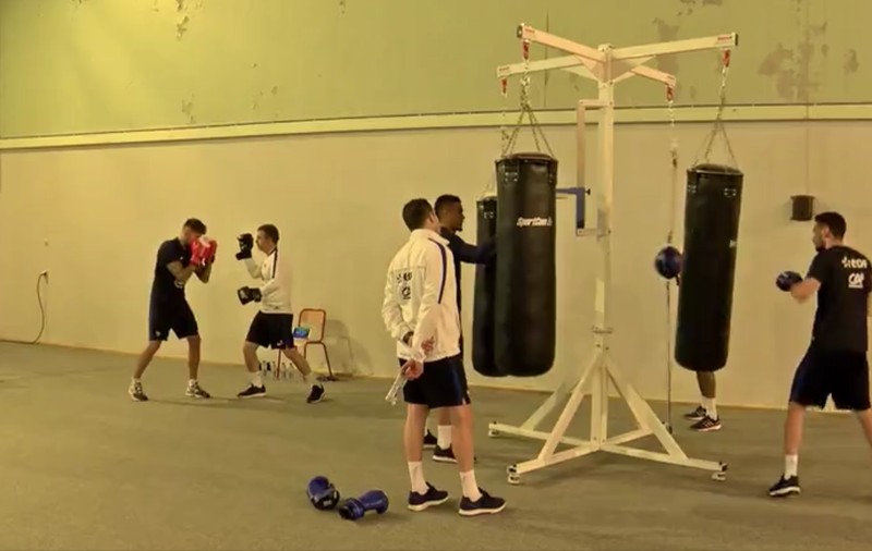 Francezii se antrenează și la mănuși pentru meciul cu România, din deschiderea Euro 2016 VIDEO