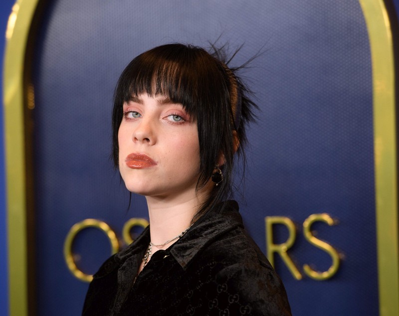 Billie Eilish: „Să fii femeie e un război, mereu”. Motivul pentru care purta întotdeauna haine largi