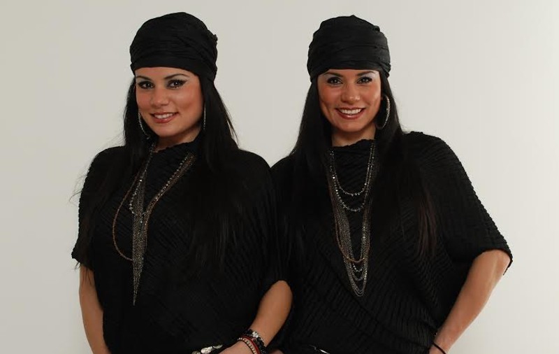 Premieră Libertatea.ro | Gemenele de la X Factor, The Twins, lanseaza piesa "Destiny"