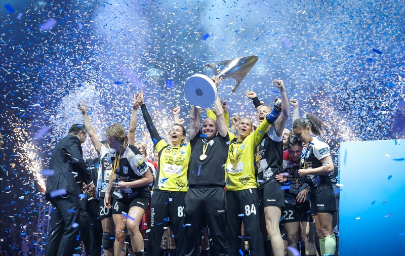 Mai mulți sportivi vor fi premiați cu câte 5.000 de lei de către Primăria Capitalei