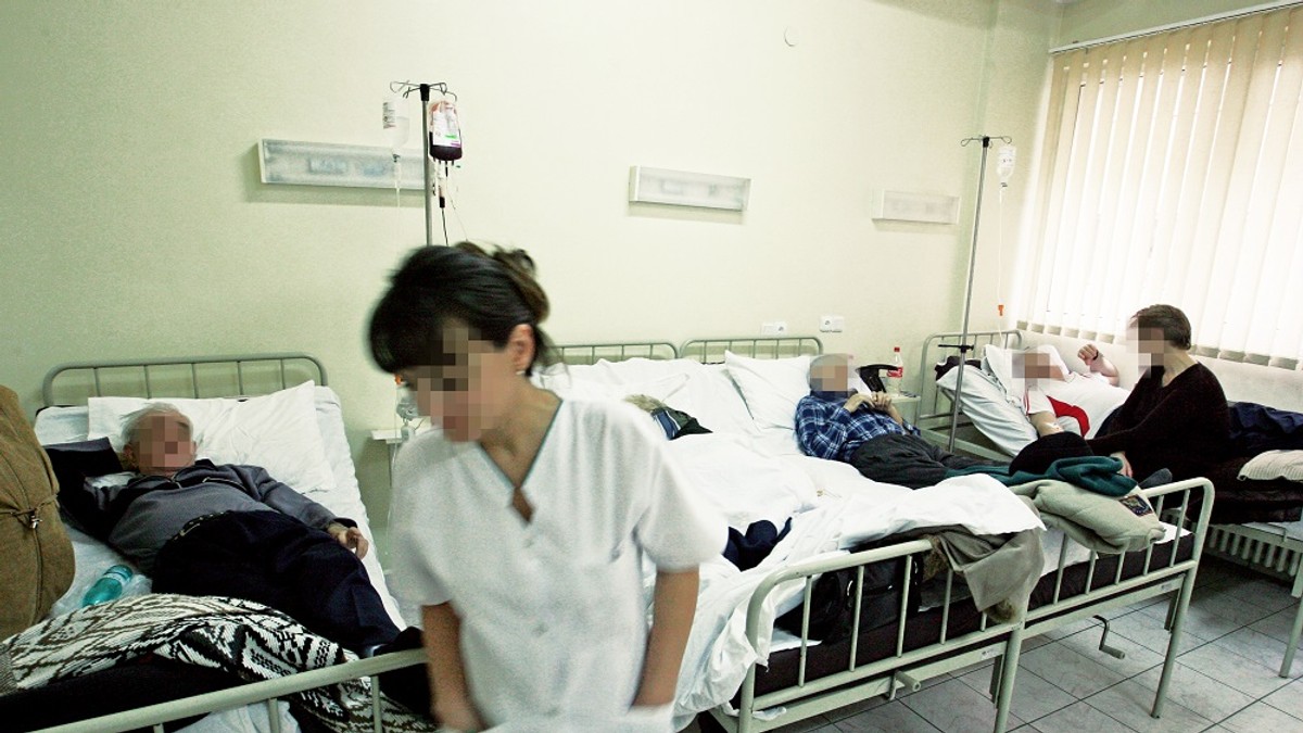 Salariile medicilor au crescut. pacienții continuă să dea bani la doctor