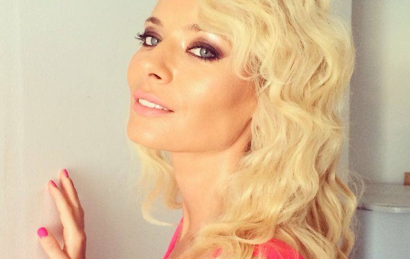 EA ESTE MAMA LAUREI COSOI! Se vede clar de unde a moştenit vedeta frumuseţea | FOTO ÎN ARTICOL