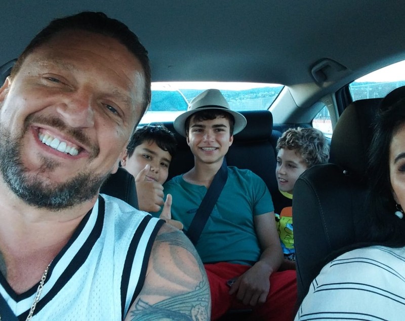 Adriana Bahmuțeanu, vacanță în SUA cu băieții săi: „O experiență interesantă”. Eduard și Maximus sunt extrem de încântați