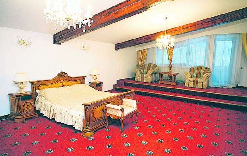 Ofertă de nerefuzat la Hotelul «Împăratul Romanilor»: Trei nopţi de cazare costă doar 216 euro