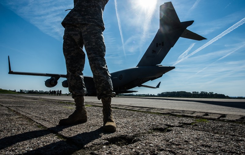 Cel puţin şase morţi după ce un avion militar s-a prăbuşit în Egipt