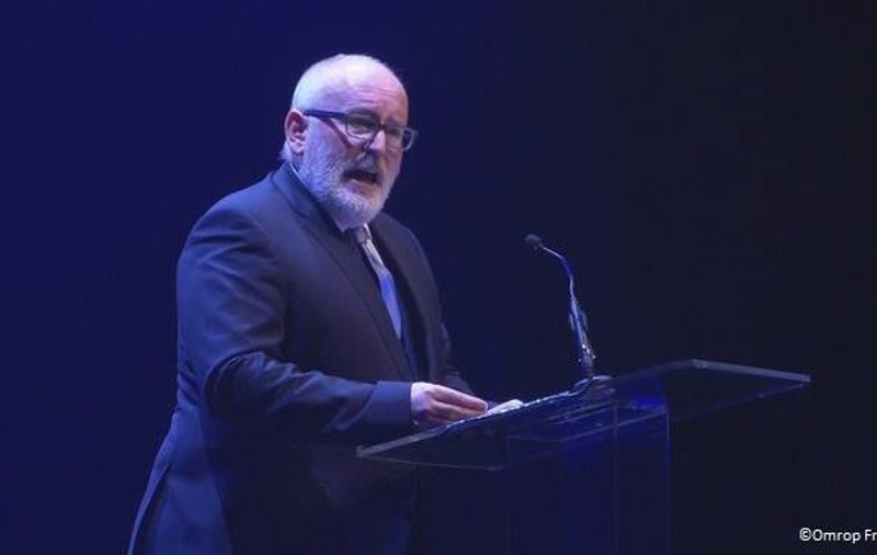 Timmermans, despre protestul din 10 august: „Am fost şocaţi de imaginile cu protestatarii paşnici bătuţi”. Cum vede referendumul pentru familie