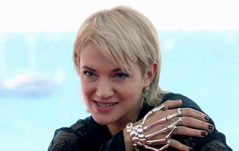 Actriţa Asia Argento îl acuză de abuzuri sexuale pe regizorul filmului „Fast and furious”: M-am trezit dimineaţa dezbrăcată în patul lui